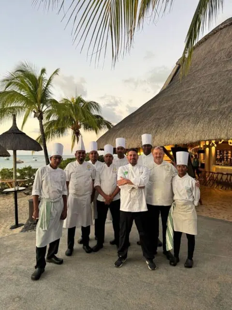 Javi estévez vuelve a mauricio de la mano de beachcomber resorts & hotels